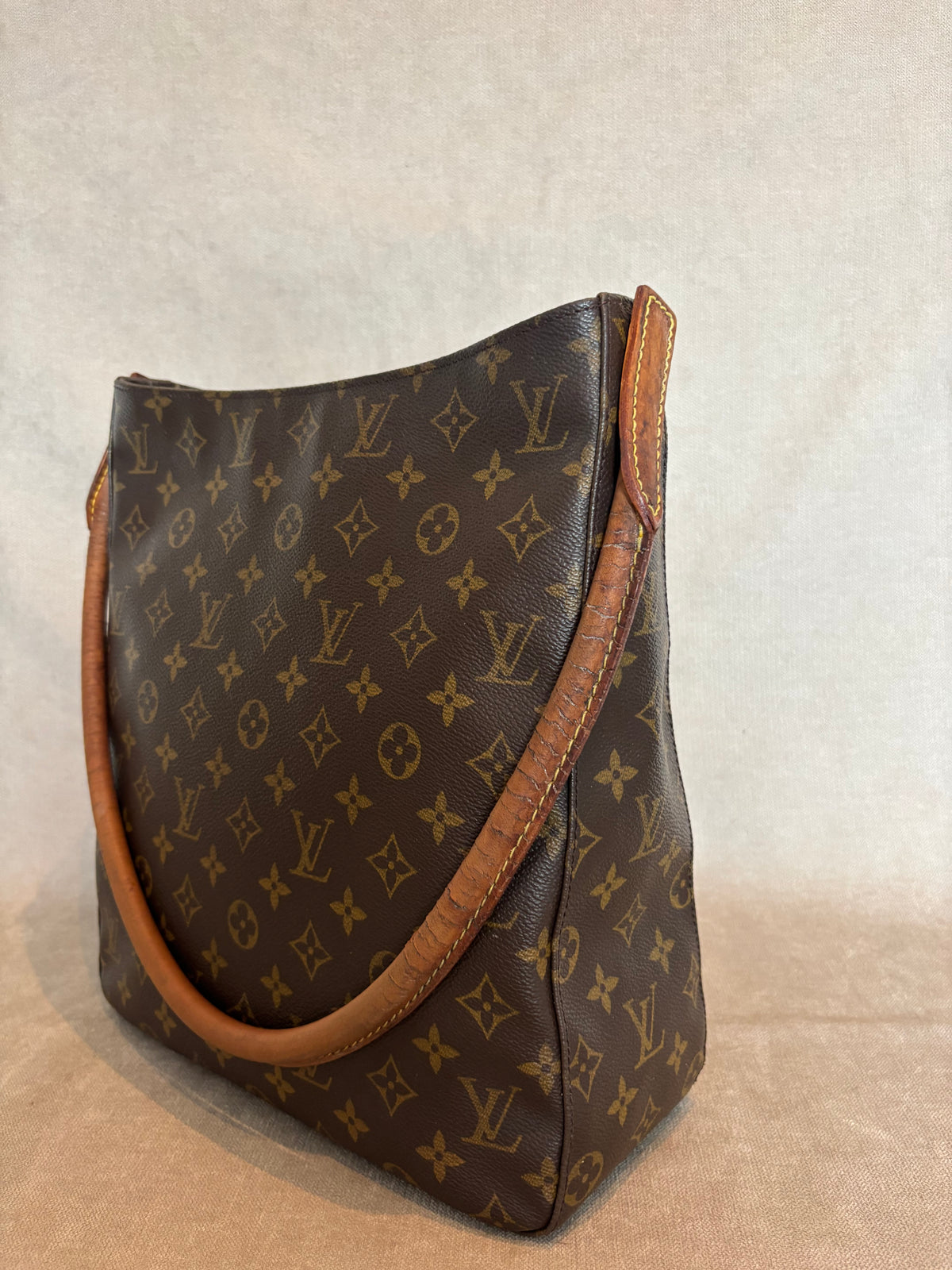 Louis Vuitton Looping MM