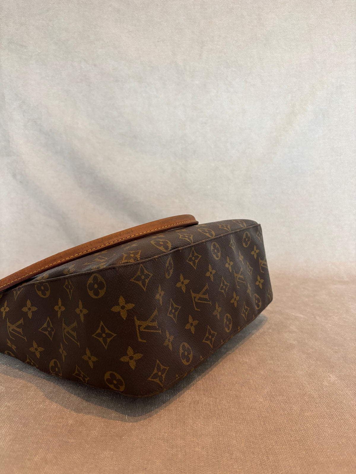 Louis Vuitton Looping MM