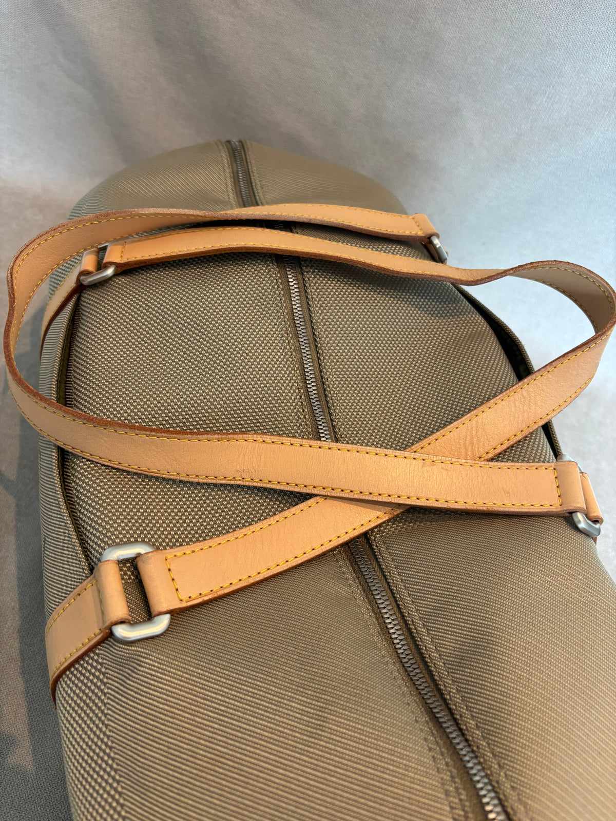 Louis Vuitton Attequant reistas
