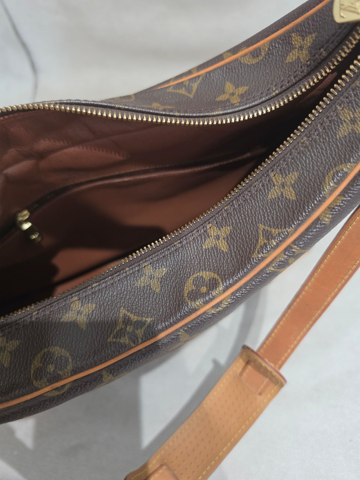 Louis Vuitton Boulogne 35