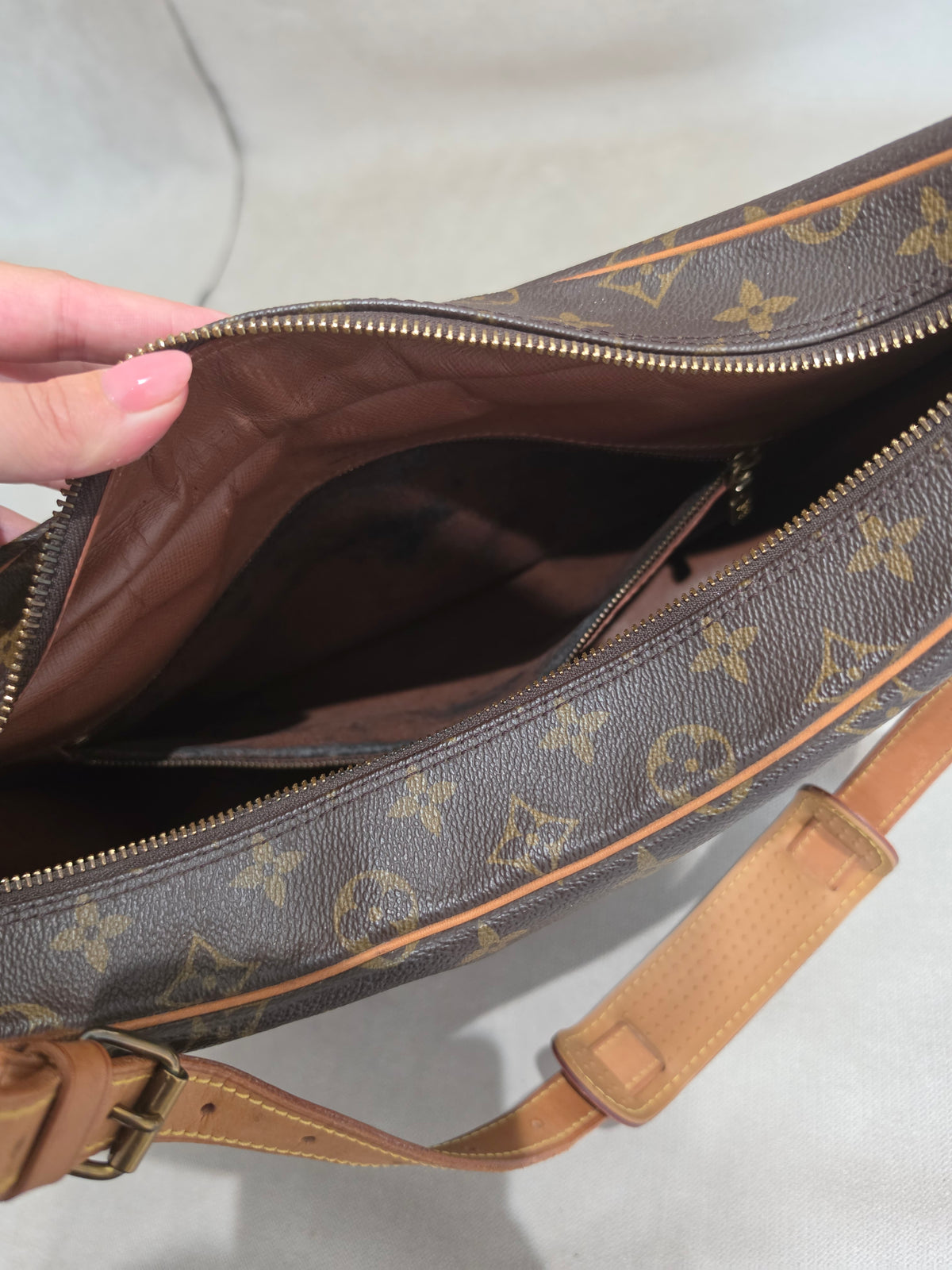 Louis Vuitton Boulogne 35